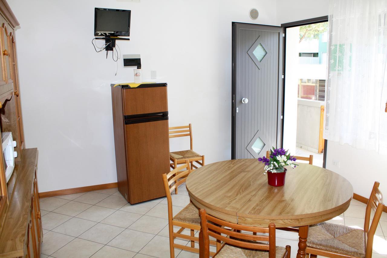 Villa Nodari Lignano Sabbiadoro Bagian luar foto